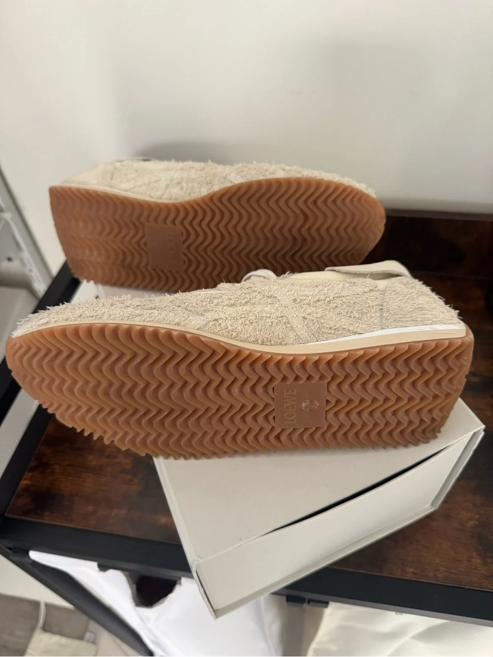AUTHENTIC: Loewe Cream and White Low-Top Sneakers